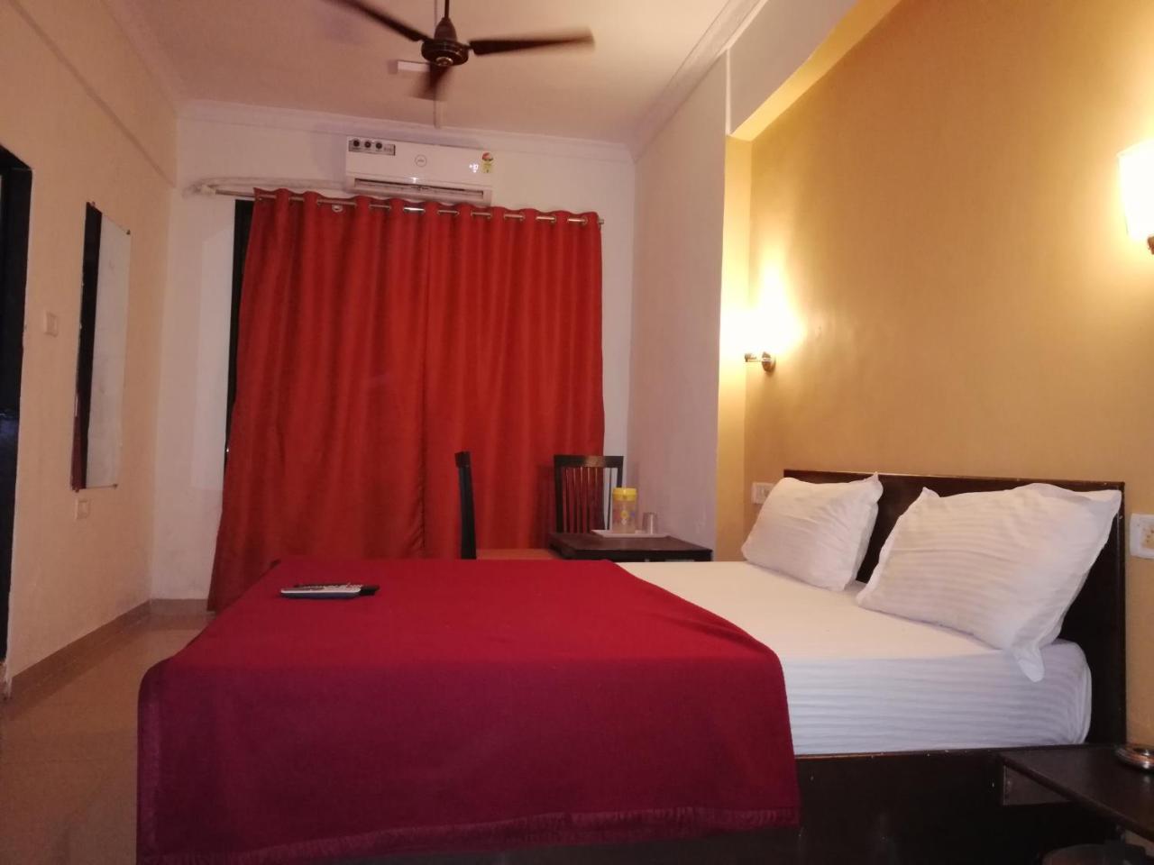 Elite Inn Лонавала Экстерьер фото